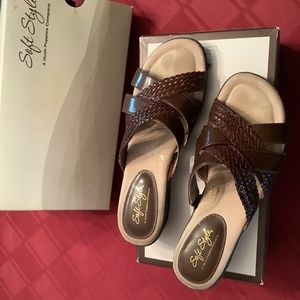 Soft Style a Hush Puppies Company Dane Dark Brown 7.5 Med